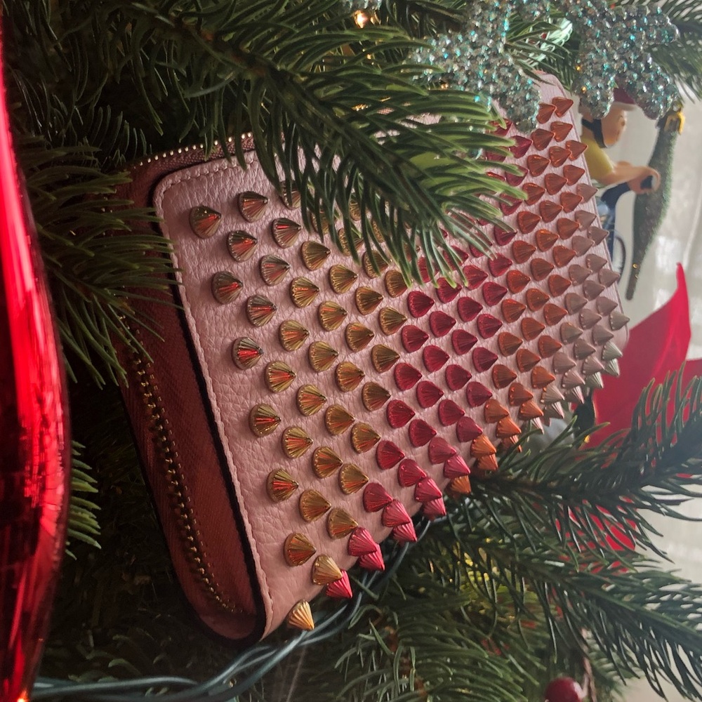 🎉SOLD🎉 Authentic Louboutin Panettone Long wallet in tri color - Picture 3 of 13
